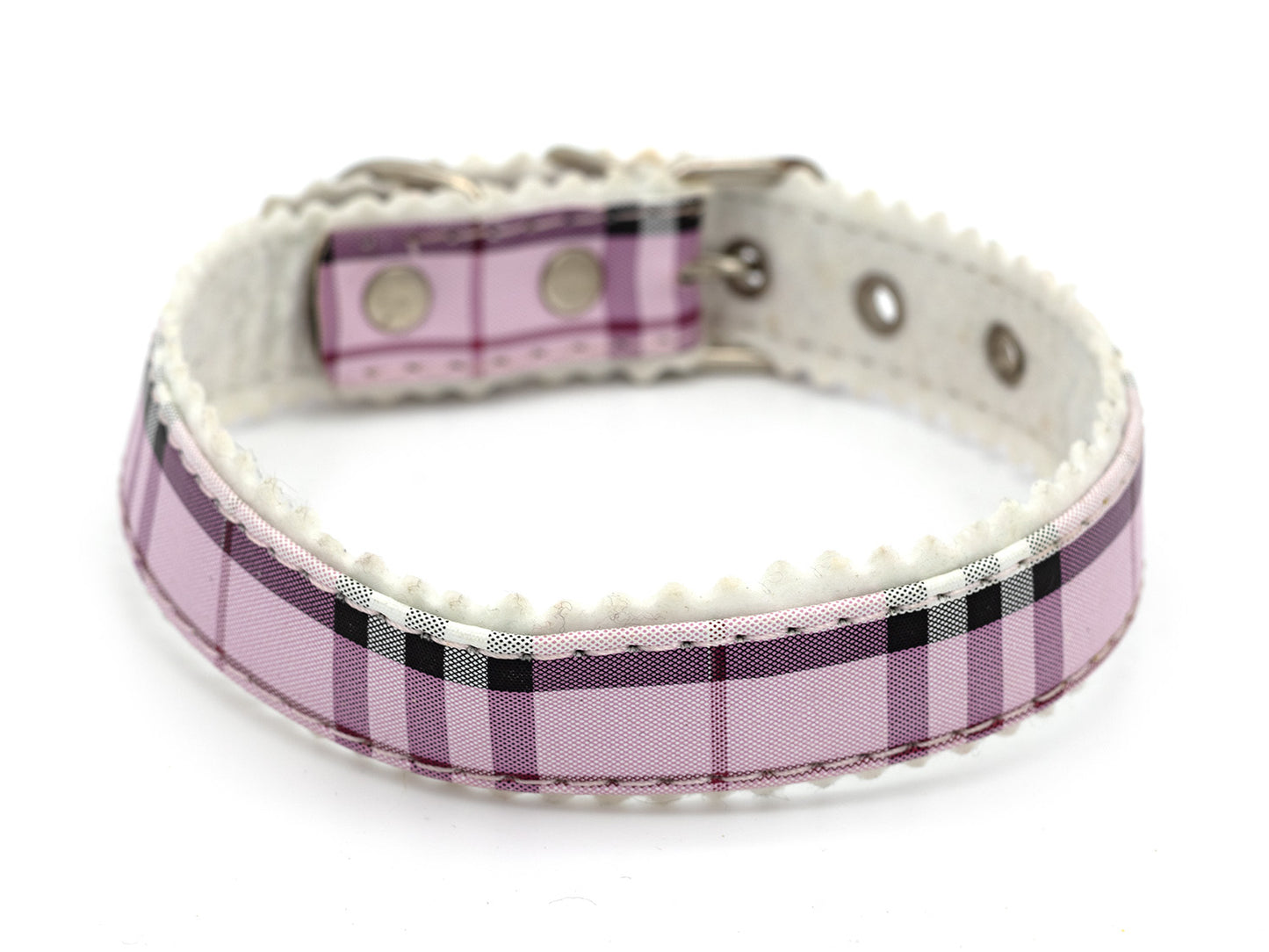 Dog collar with purple plaid pattern on a white background